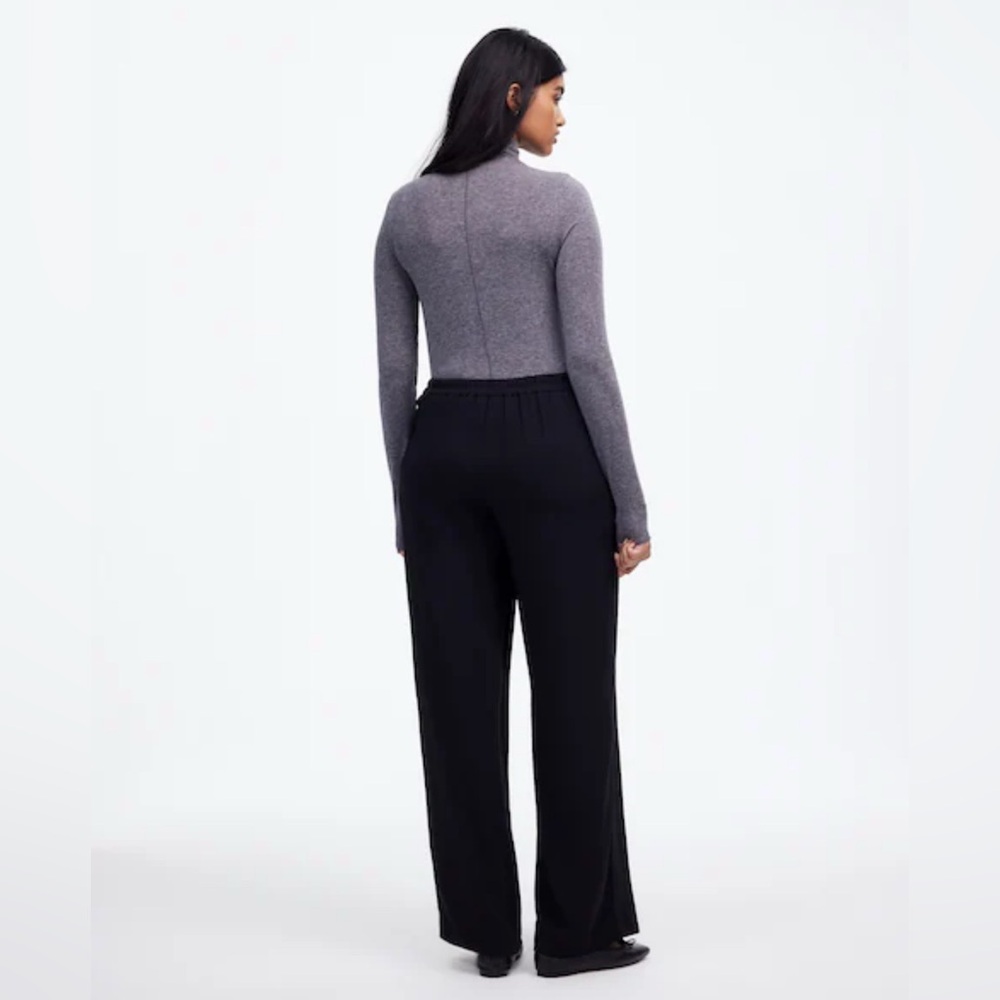 Madewell - Chic Pull on Straight Pants in Crepe True Black - S - Picture 2 of 5